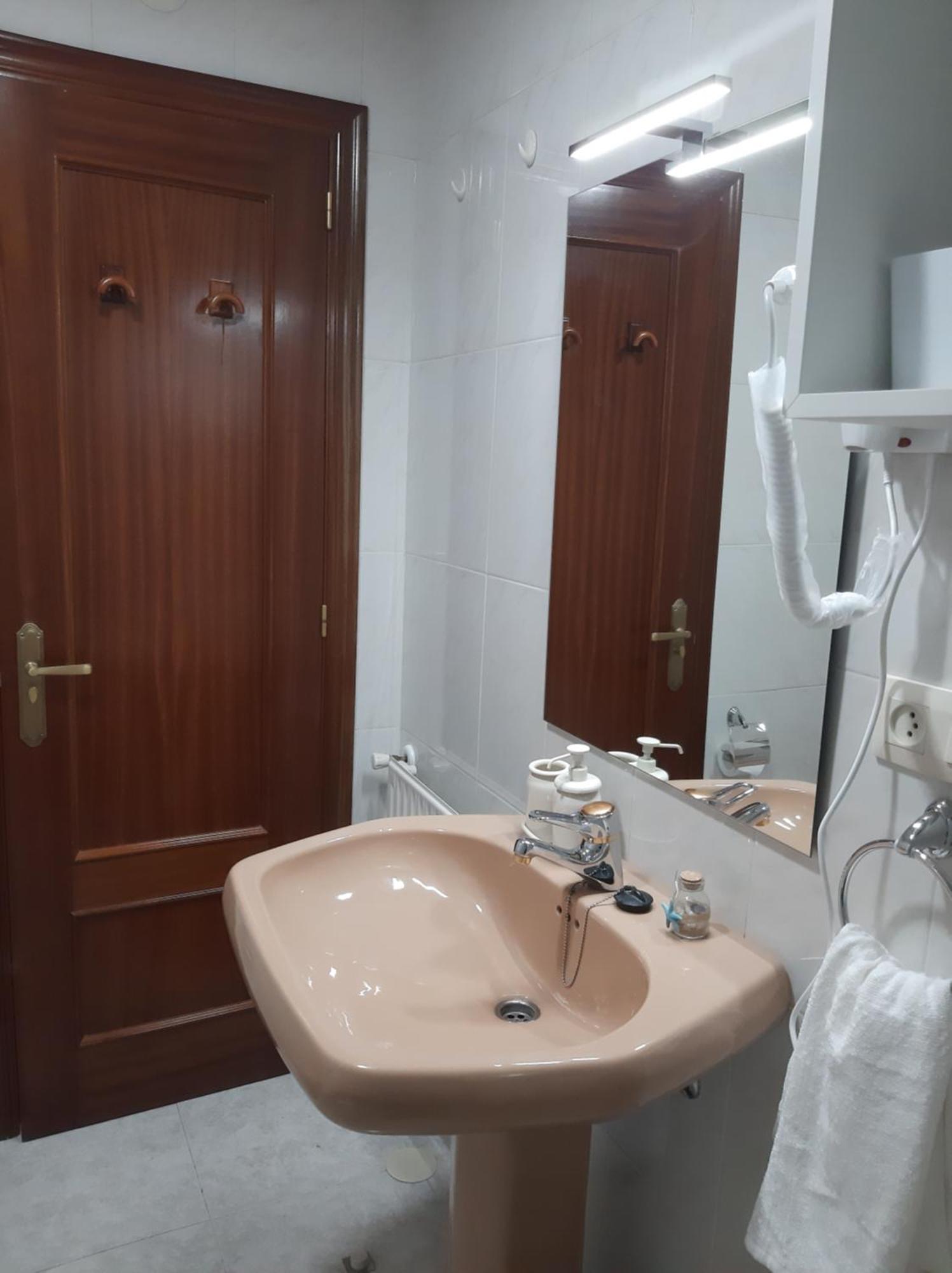 Apartamento Elena Centrico Con Wifi Onís Exterior foto